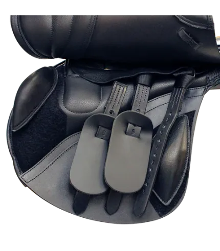 Kent&Master S series jump saddle